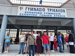 Η Μαρίνα Κοντοτόλη στην τελετή αποφοίτησης του Γενικού Εσπερινού Λυκείου Τρικάλων